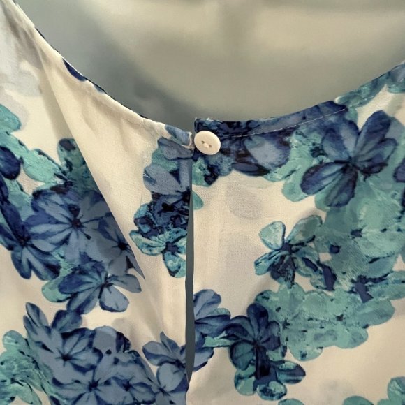 Lex & Madison Sleeveless Sheer Layered Top, Blue and White, Large - Picture 11 of 12